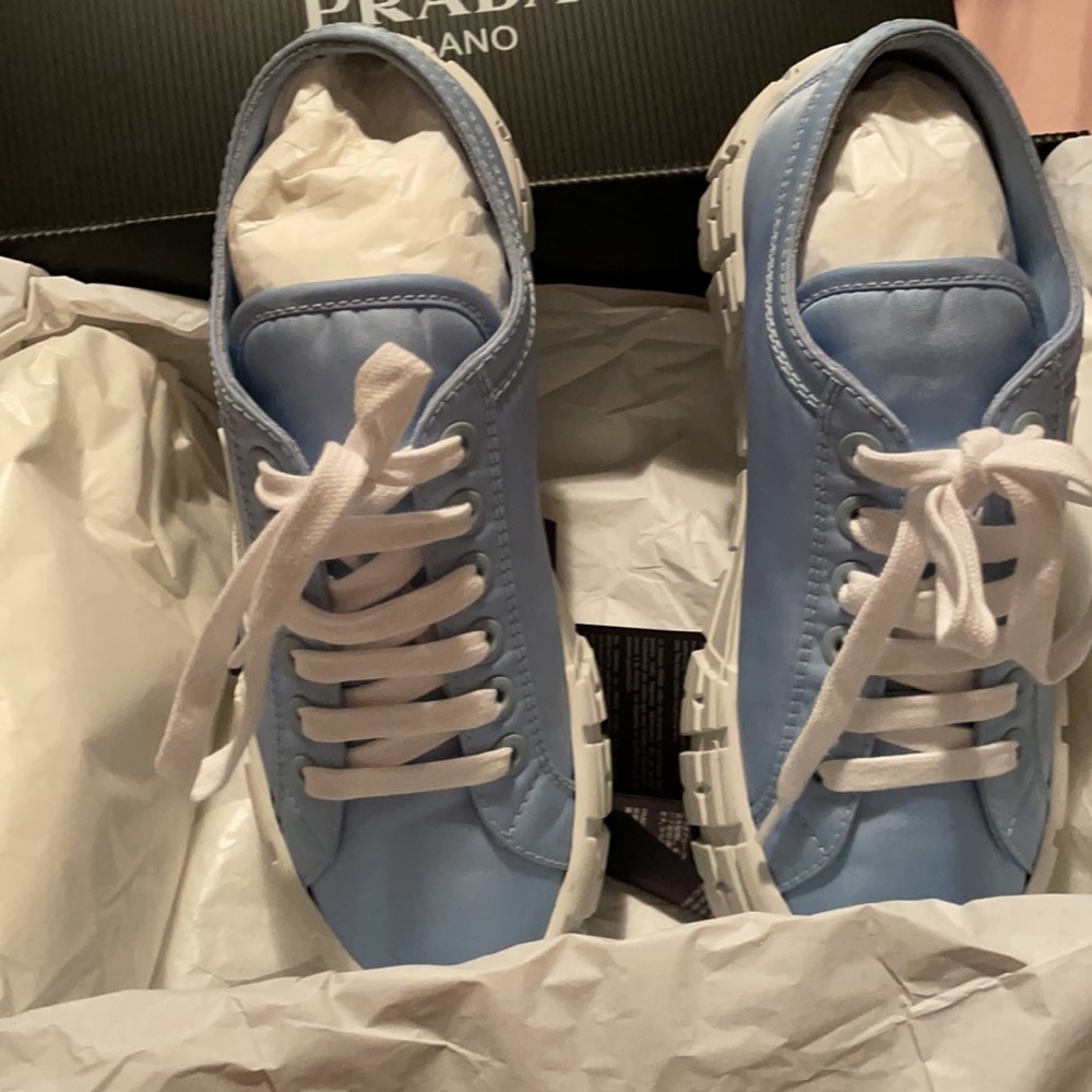 Prada blue tennis shoes.Calzature Donna.ColorCielo - Picture 4 of 7